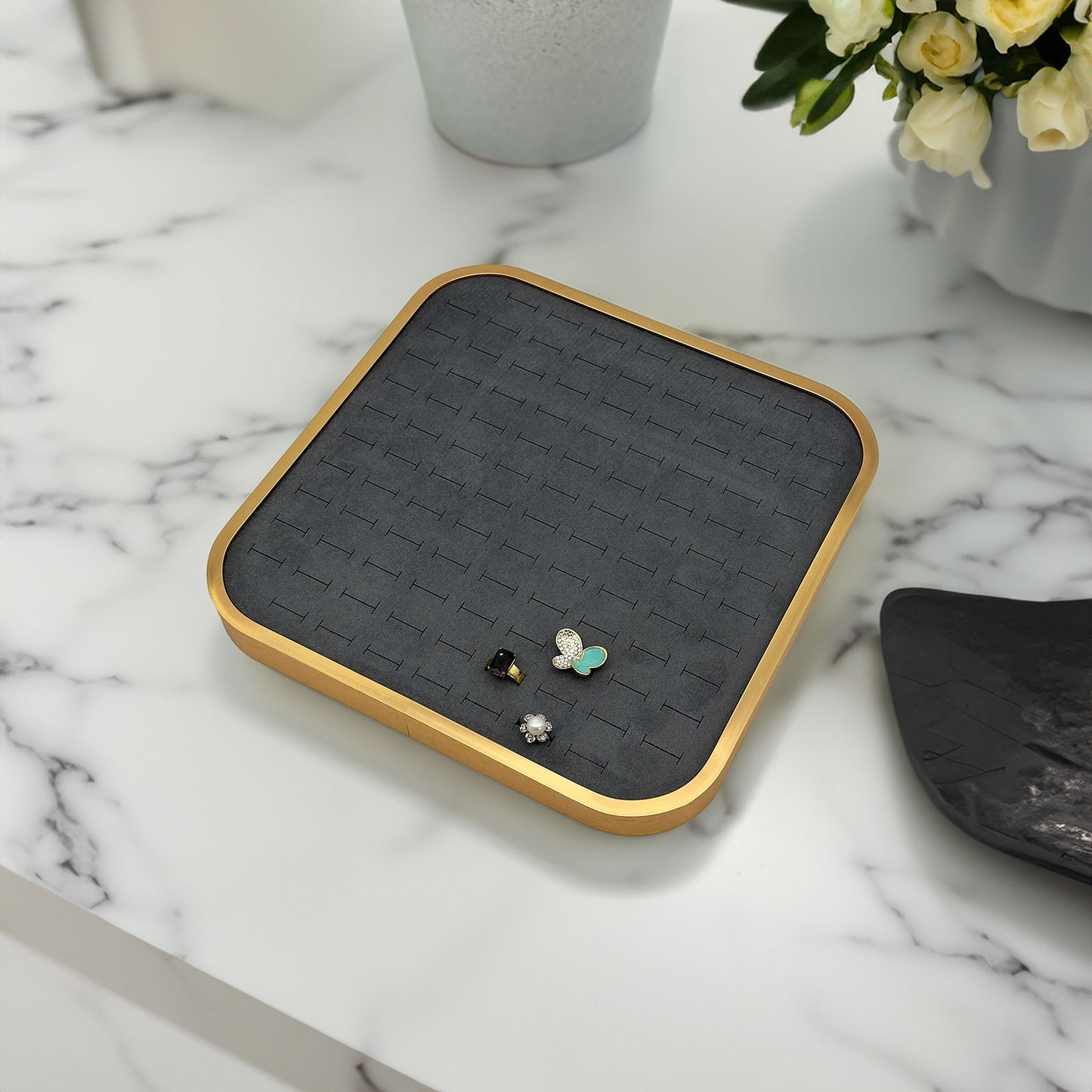 11 5/8" x 11 5/8" Gold Brushed Aluminum Gray Velvet 104 Ring Display Tray