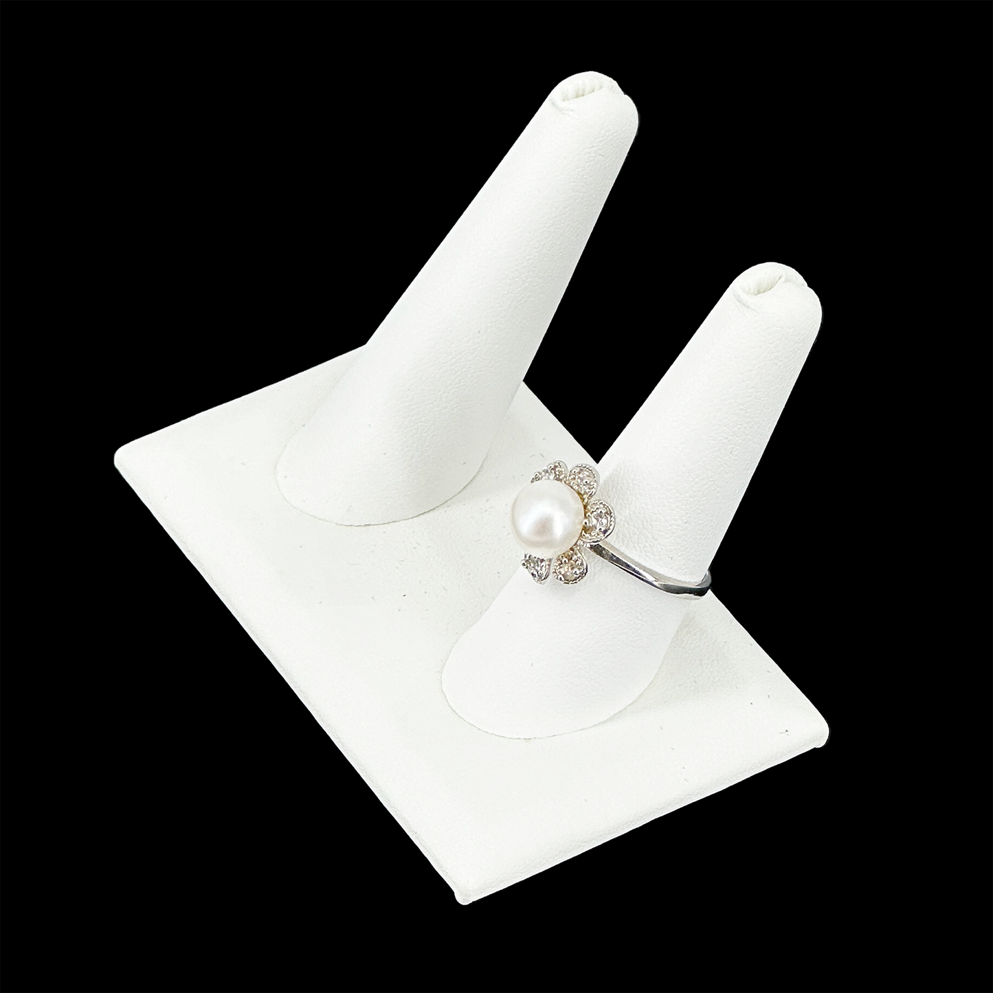 White Leatherette Double Ring Finger Display