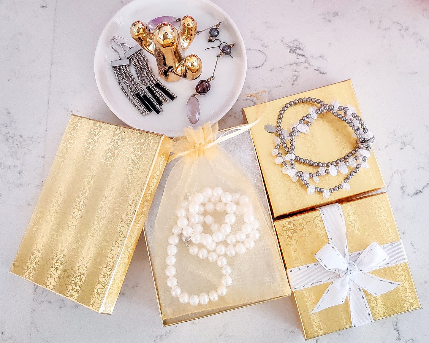 3 1/2" x 3 1/2" x 1" Gold Cotton Filled Paper Box