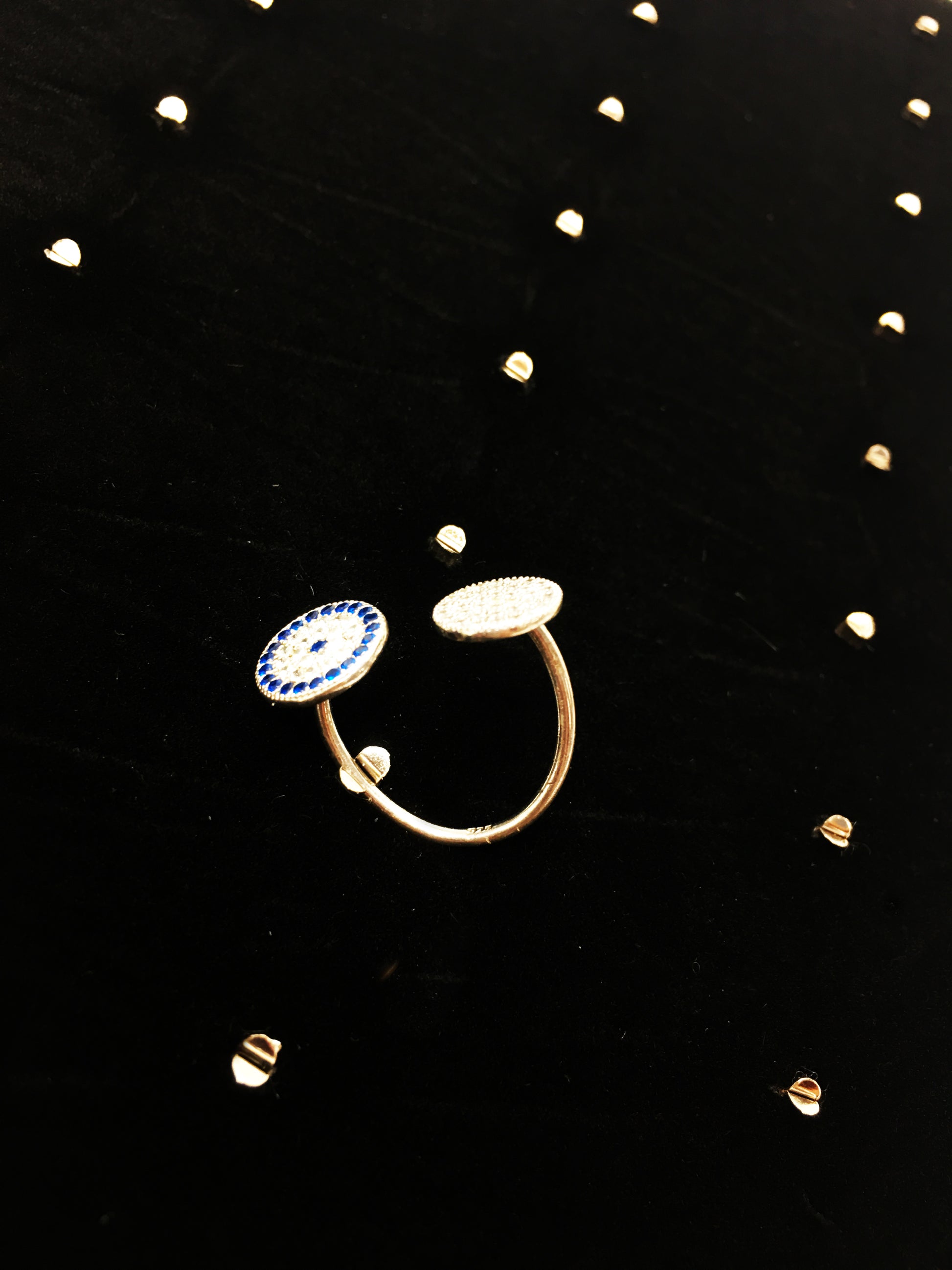 Body Jewelry Velvet Display Pad With 102 Clips