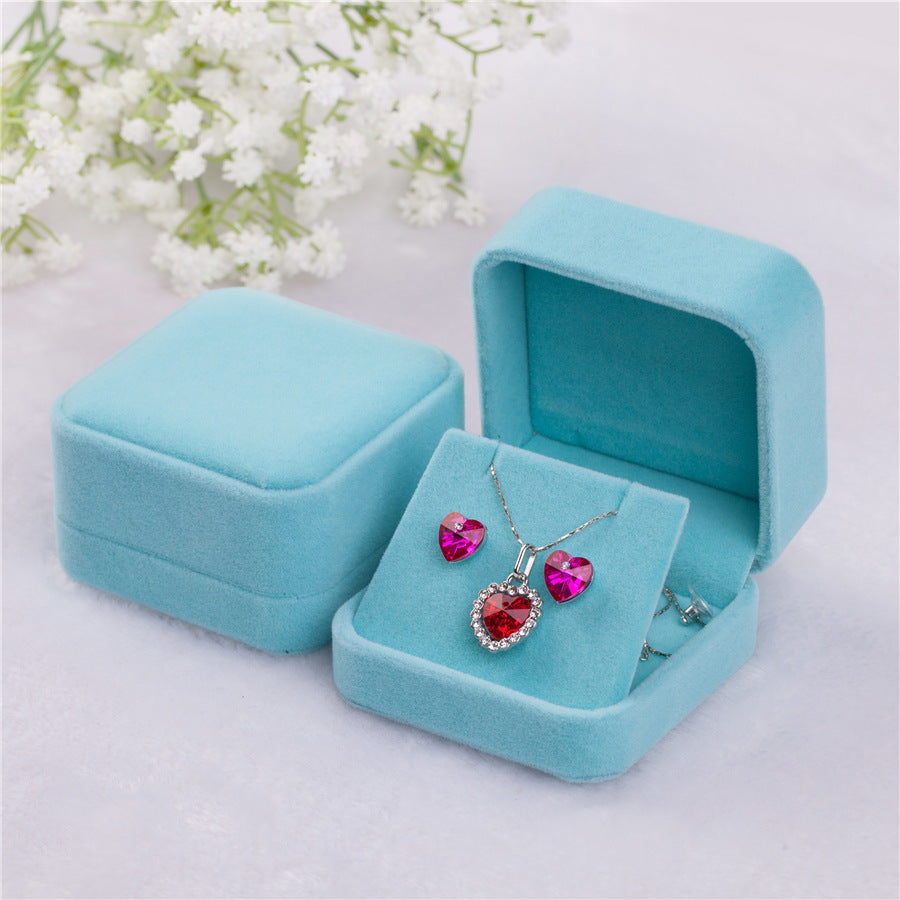Single Deluxe Plush Light Blue Velvet Earring/Pendant Box